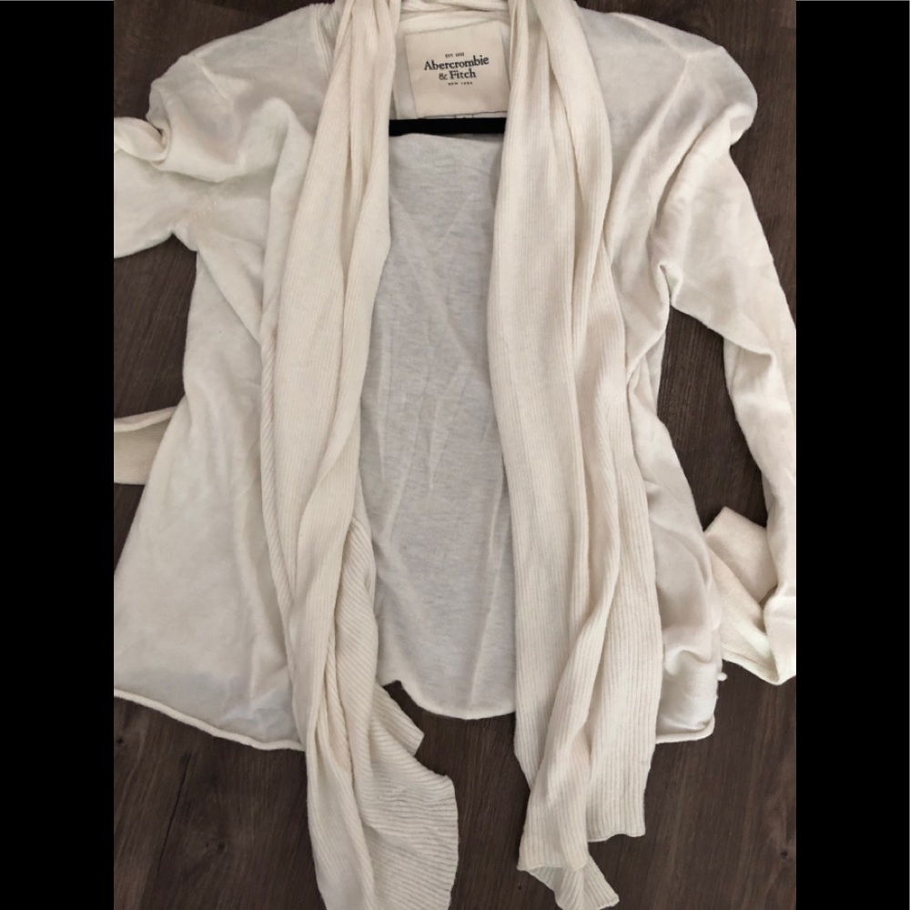 Cozy Abercrombie wrap open sweater